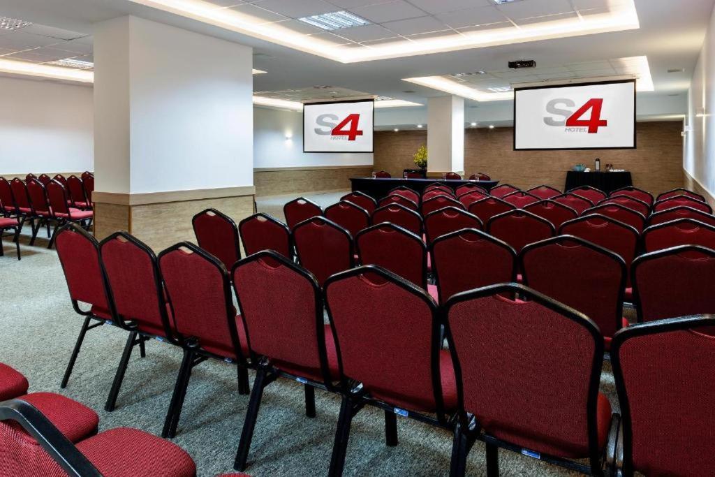 Hotel De Luxo 4*